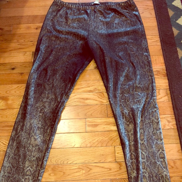 Large leggings - Picture 1 of 3